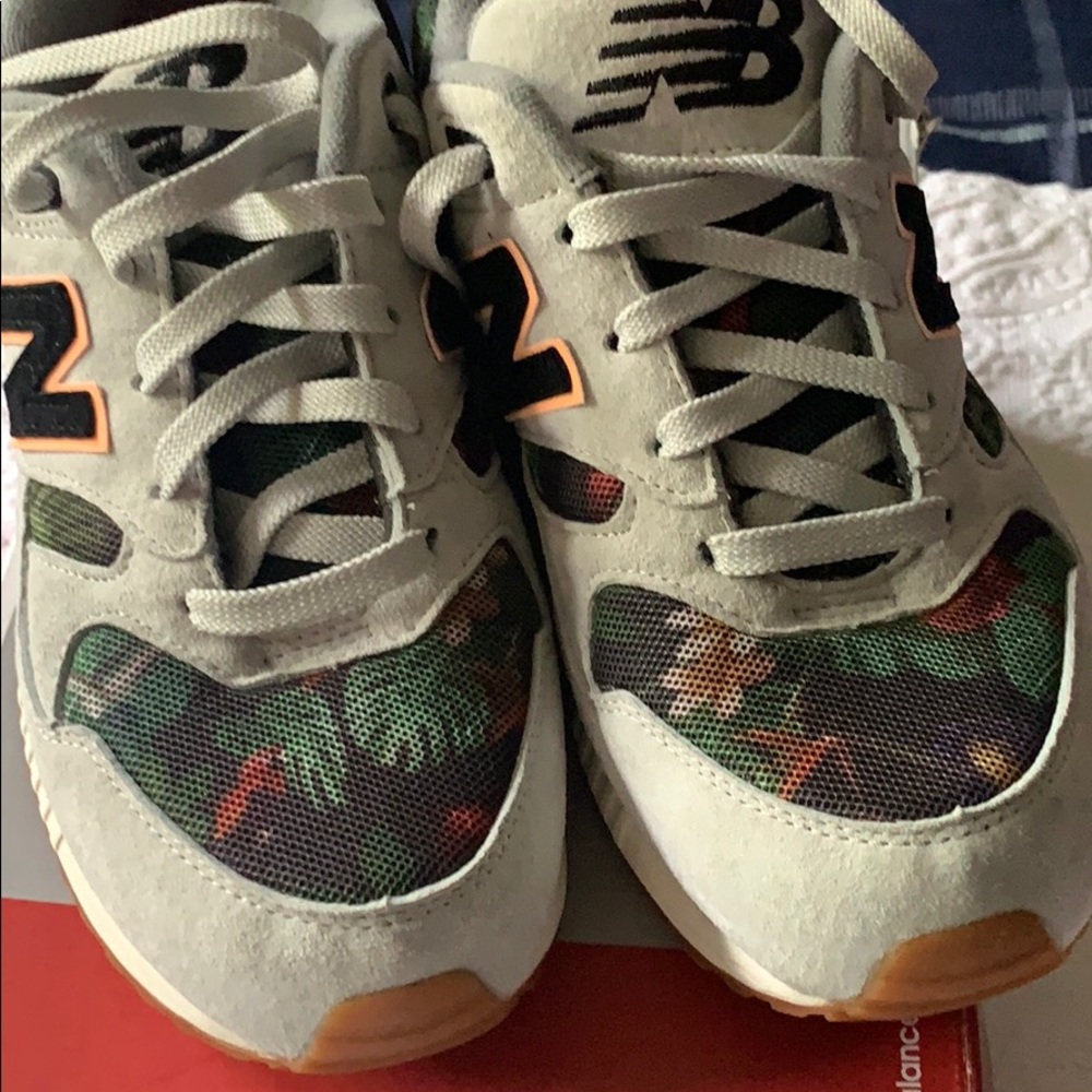 Sneakers
